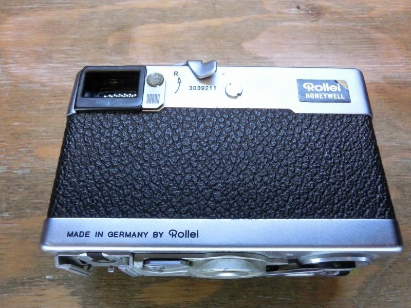 【完動品・美品】Rollei 35 ローライ35 シルバー　ドイツ製　露出計OK 7601 良品 Rollei 35 露出計OK ドイツ製 シルバー - メルカリ
