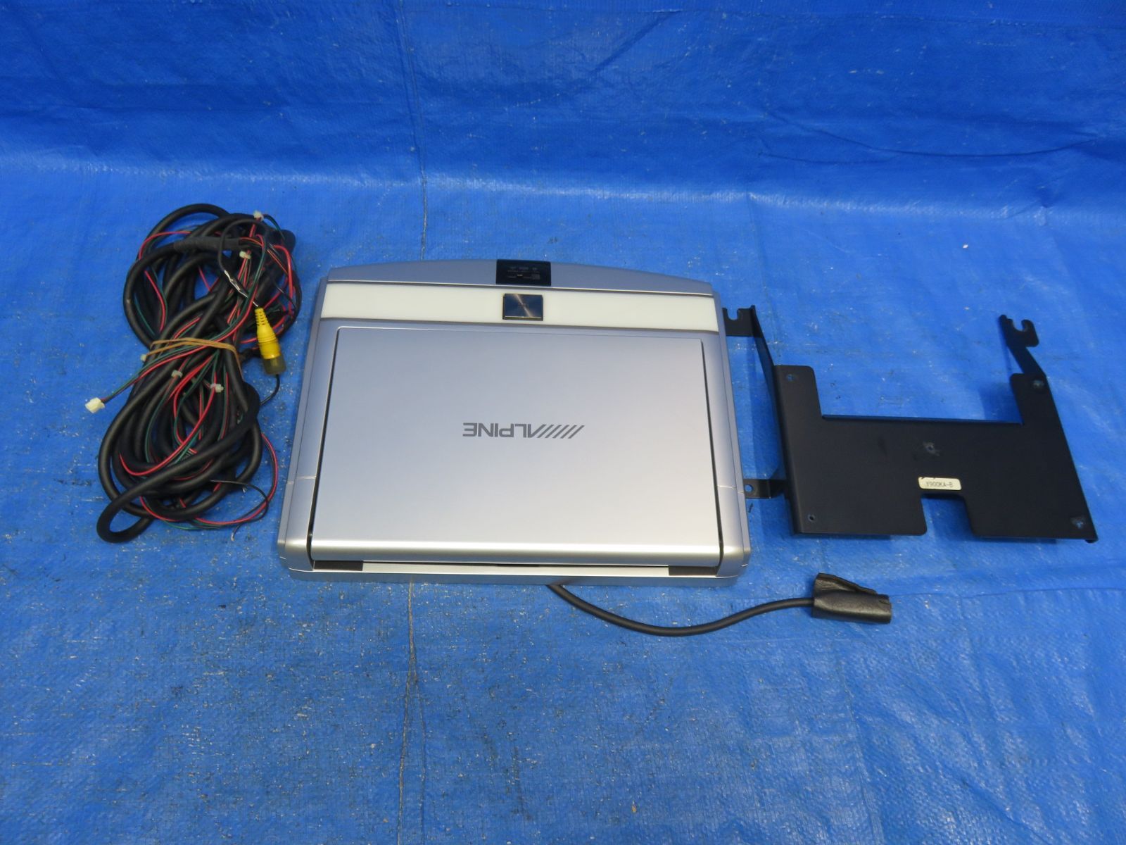 アルパイン　10.2型フリップダウンモニター TMX-R2200MG Yahoo!オークション -「tmx-r2200 リモコン」の落札相場・落札価格