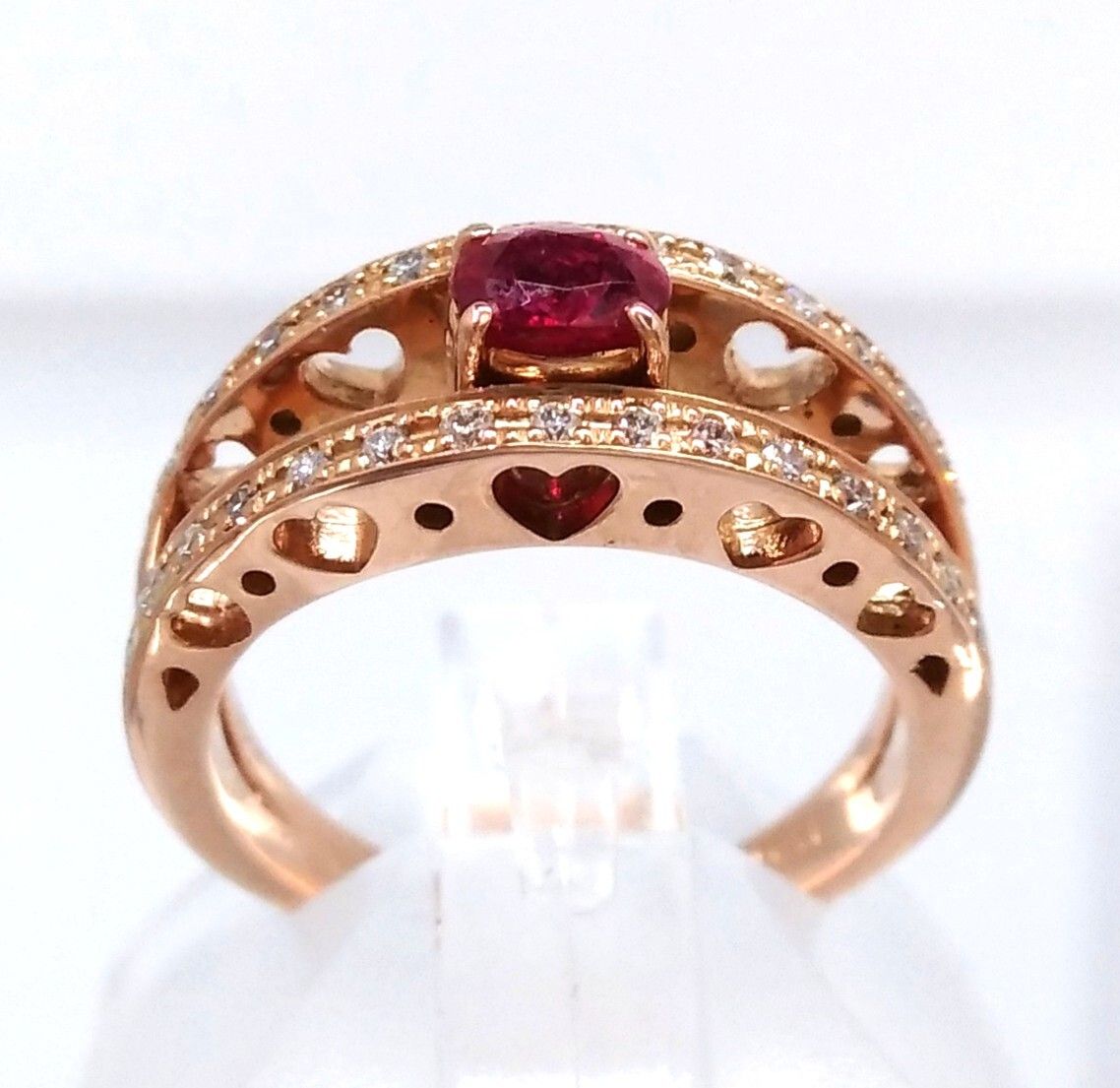 PT 天然ルビー0.86ct  ダイヤモンド　指輪　新品 天然ルビー0.73ct 天然ダイヤモンド0.61ct PT900 リング 鑑別