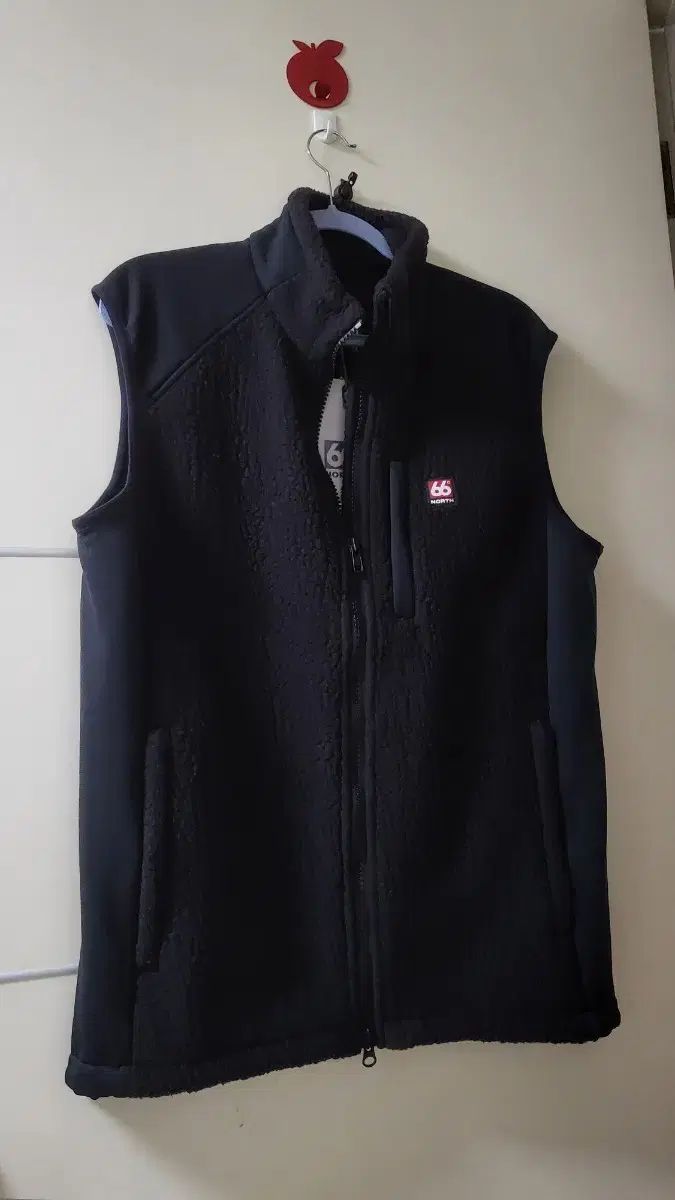 66 North ブラック フリース ベスト