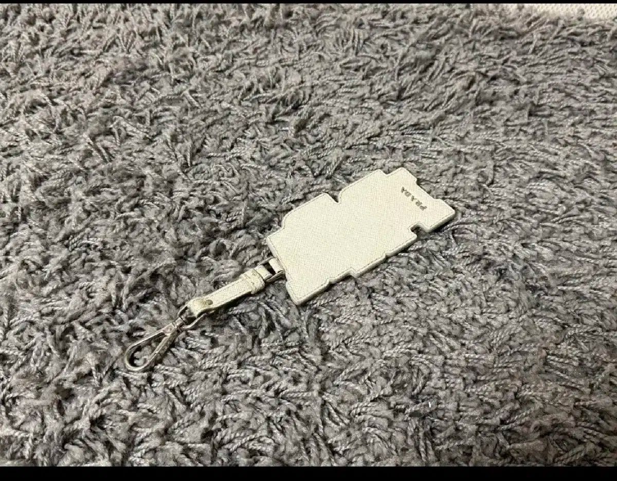 プラダ キーホルダー ヴィンテージ