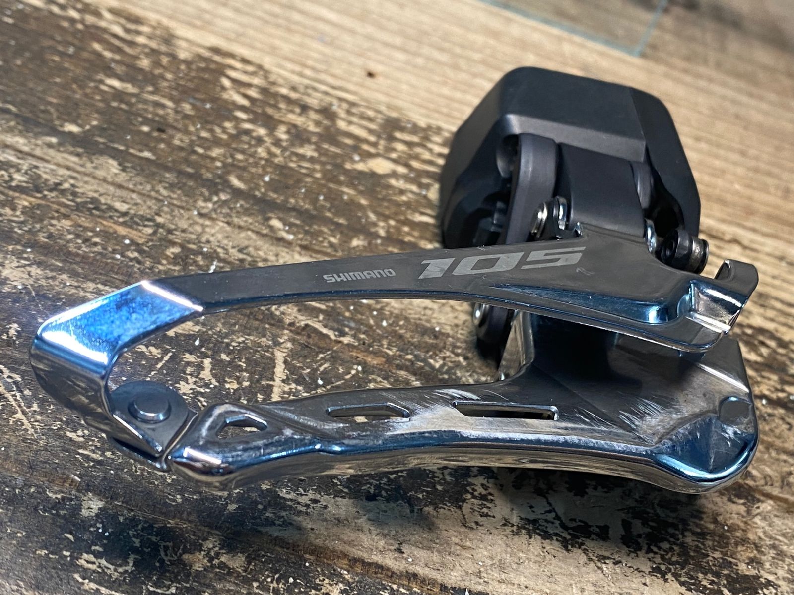 SHIMANO FD-R7150 105 Di2 フロントディレイラー SHIMANO 105 FD