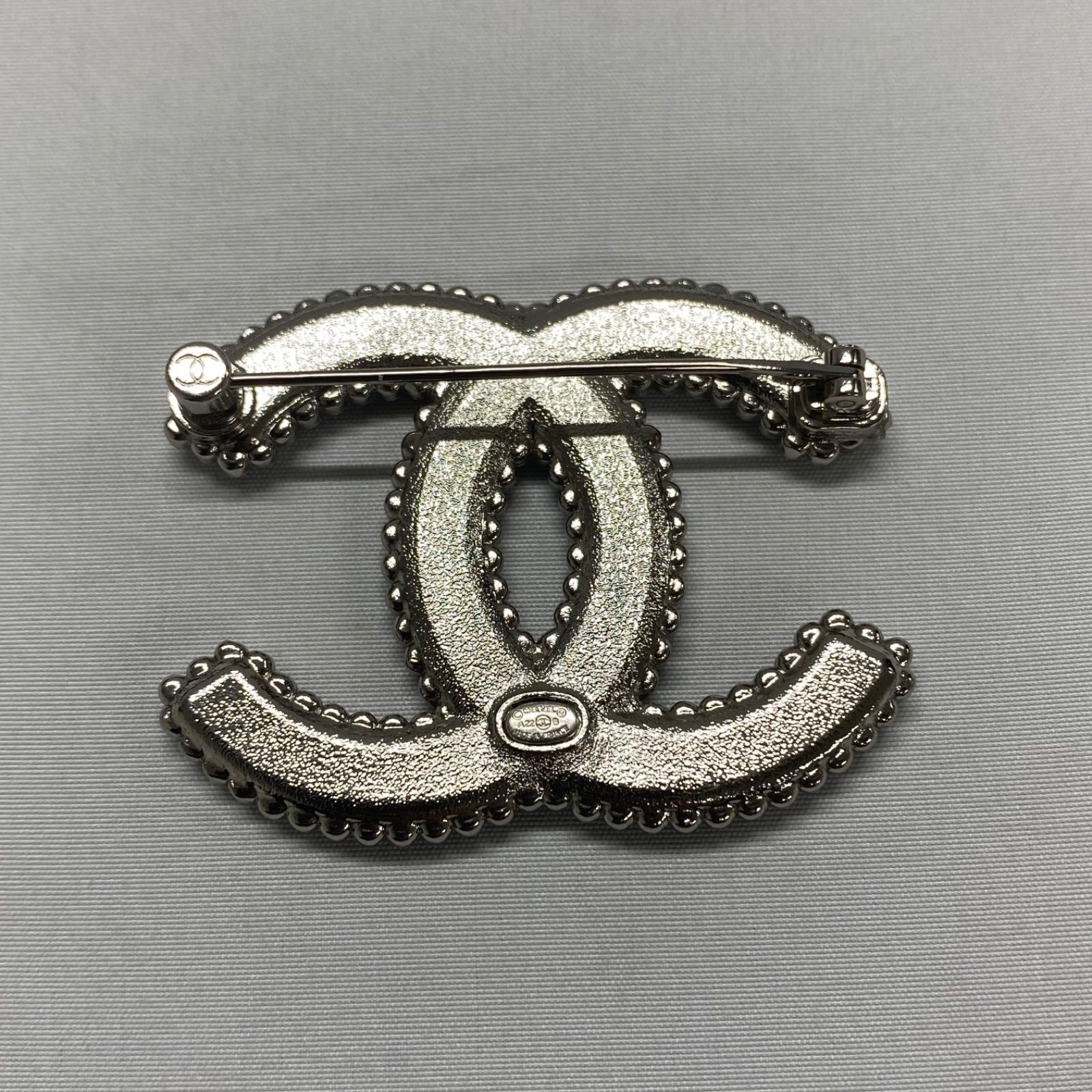 シャネルラムスキンブローチ