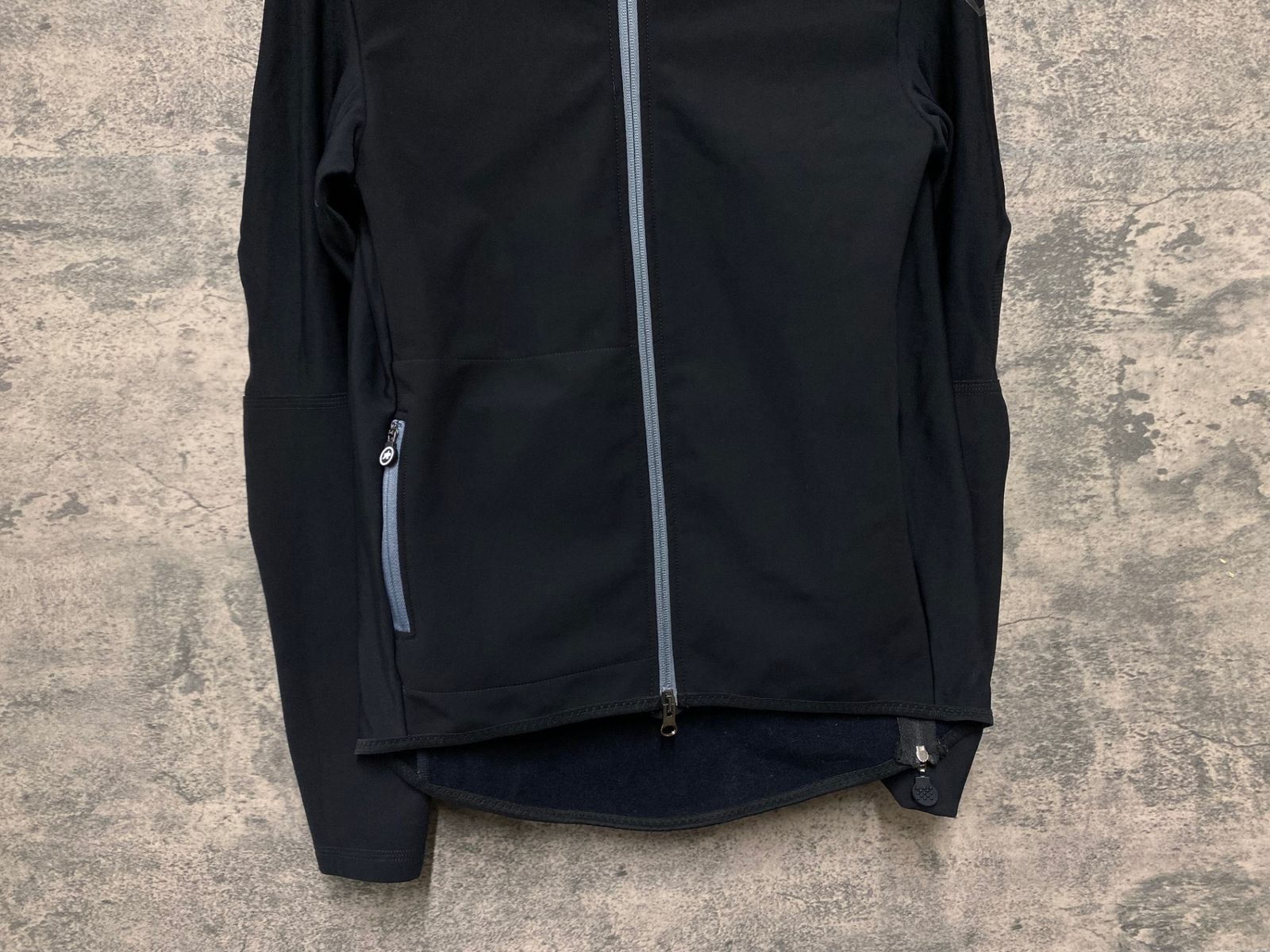 アソスASSOS TRAIL WINTER ジャケット 黒 Assos TRAIL winter mountain biking kit lands to continue the
