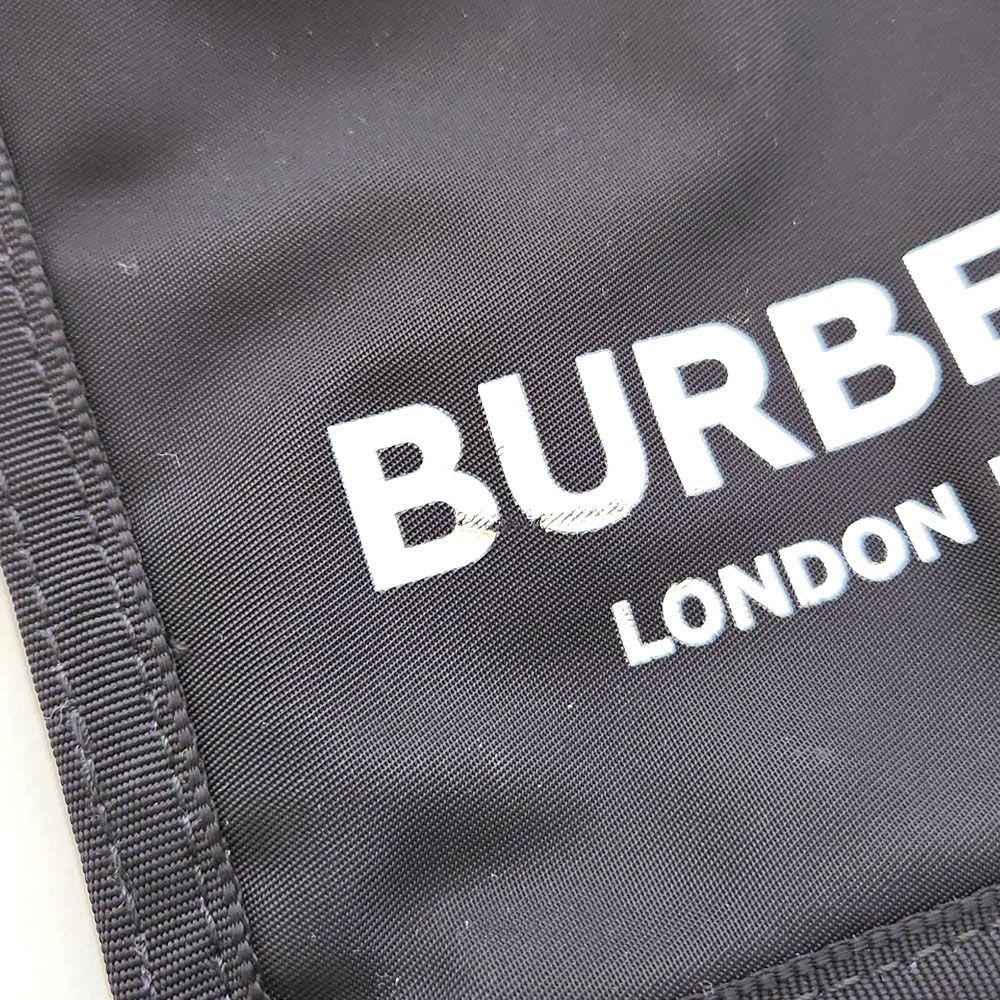 BURBERRY / ロゴ ショルダーバッグ サコッシュ ナイロン ブラック バーバリー BURBERRY ロゴプリント ポシェット フォンケース ー