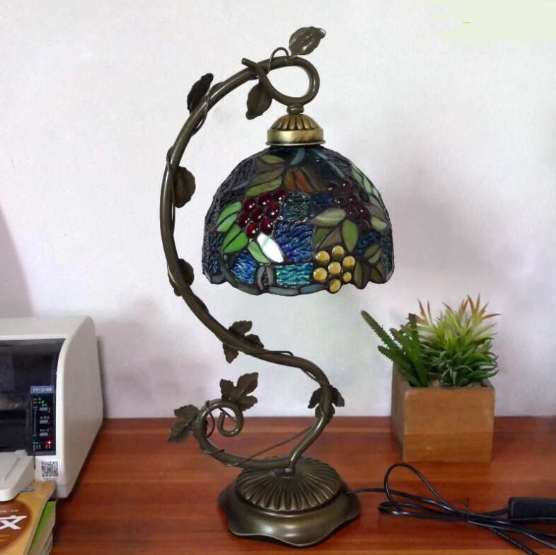 感溢れる ステンドグラスランプ アンティーク調 テーブルランプ ナイトスタンド レトロ デスクライト 受注生産品