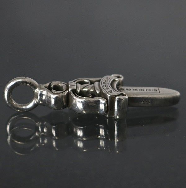 クロムハーツ ダブルダガー チャーム ペンダント メンズ シルバー クロムハーツダブルダガーペンダント(ネックレス)|クロムハーツ通販