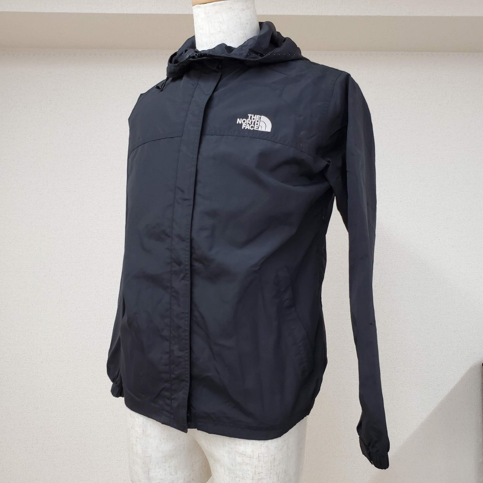The North Face ブラックナイロンジャケット THE NORTH FACE ノースフェイス ナイロンジャケット レディース