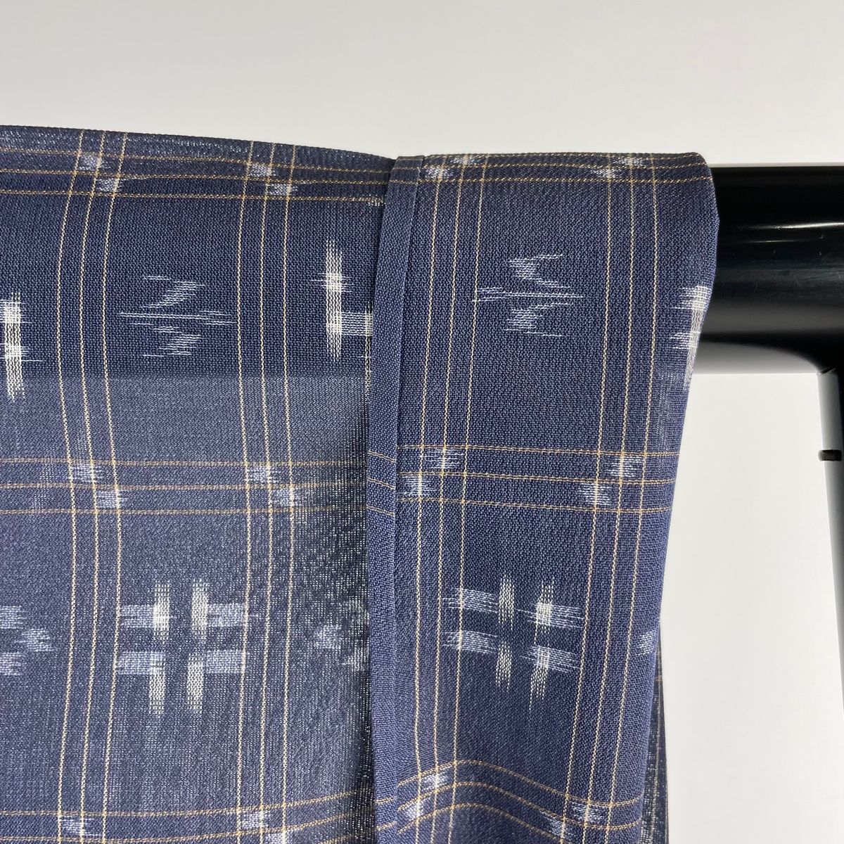 紬 身丈157cm 裄丈65.5cm M 薄物 琉球かすり 証紙 燕 格子 紺色 正絹  