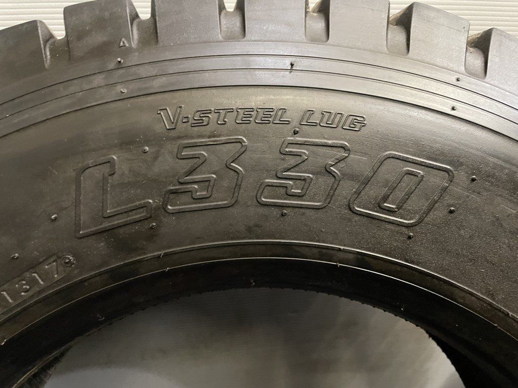 BS V-STEEL LUG L330 225/80R17.5 123/122L 17.5インチ ラグタイヤ 2本 