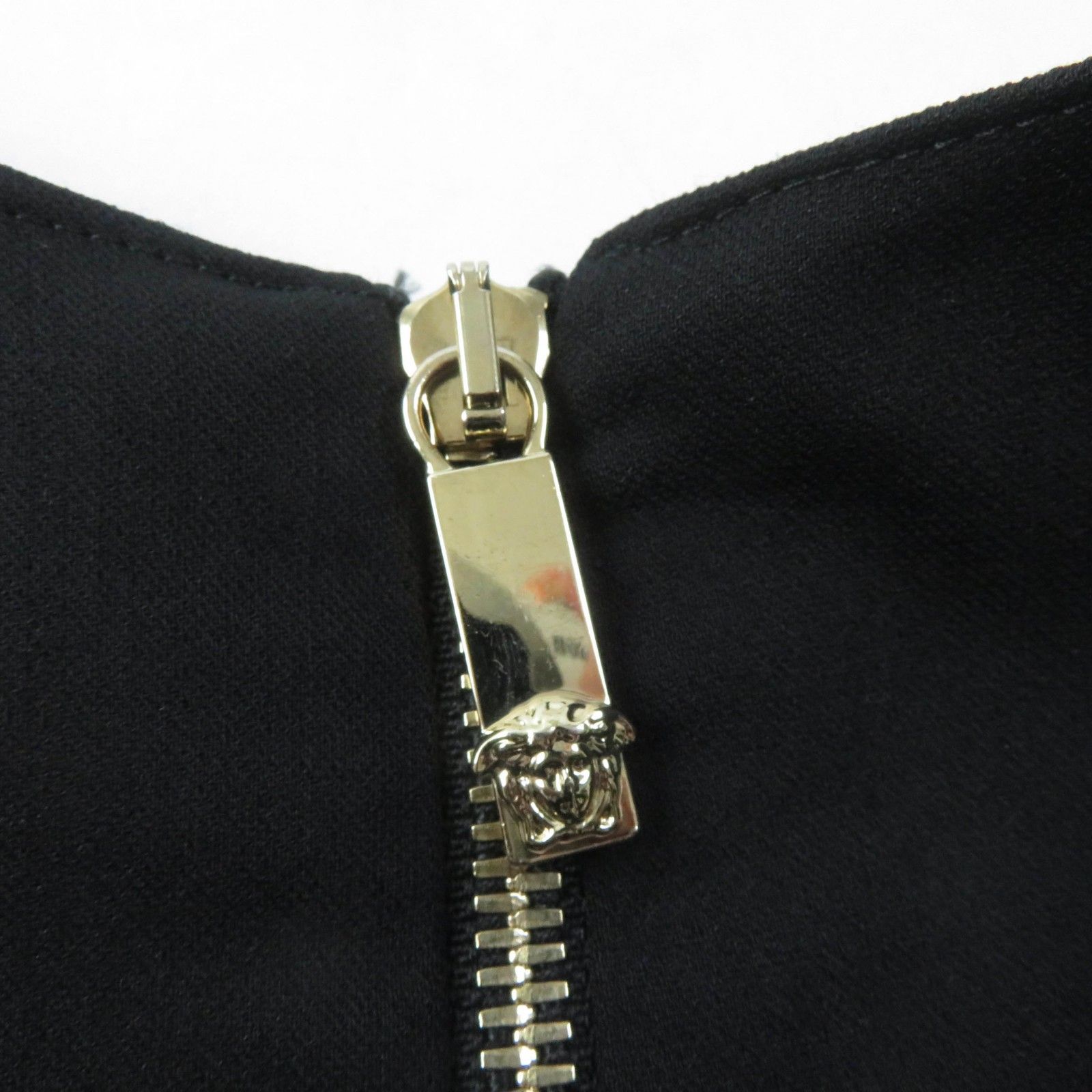 美品☆VERSACE ヴェルサーチ シルク混 メデューサトップ バックジップ 