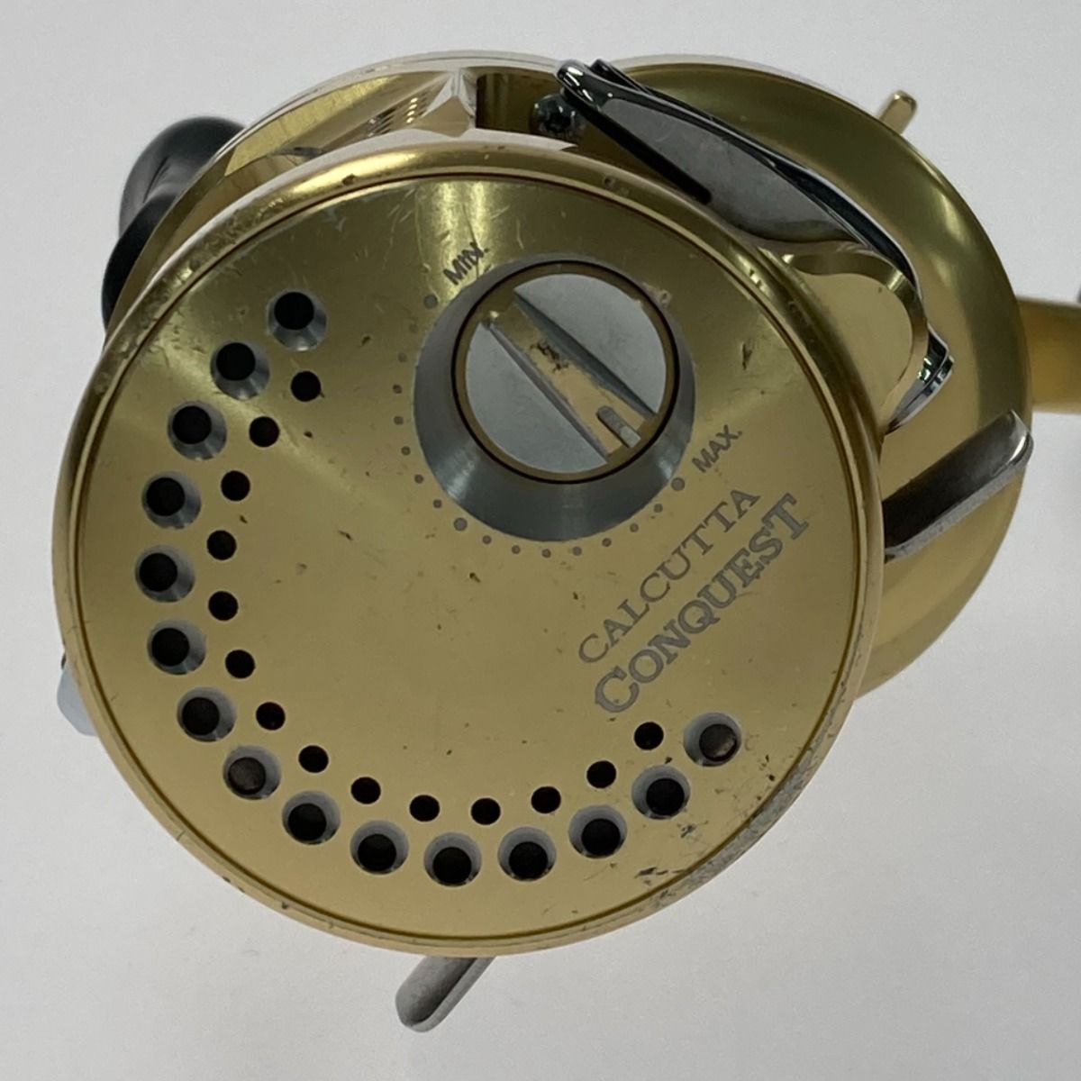 SHIMANO シマノ 15 カルカッタコンクエスト 301 ベイトリール 箱付き 