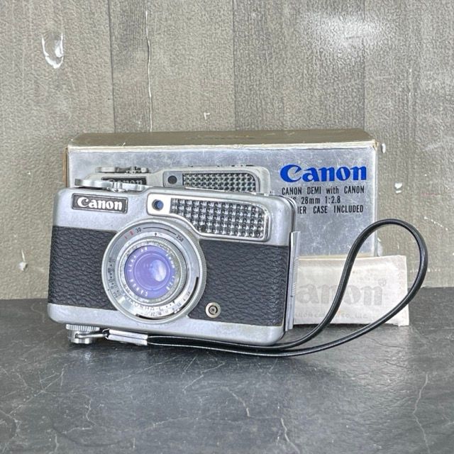 Canon Demi コンパクトフィルムカメラ Canon Demi 可愛くておしゃれなデミサイズカメラ？ だけど中身は玄人