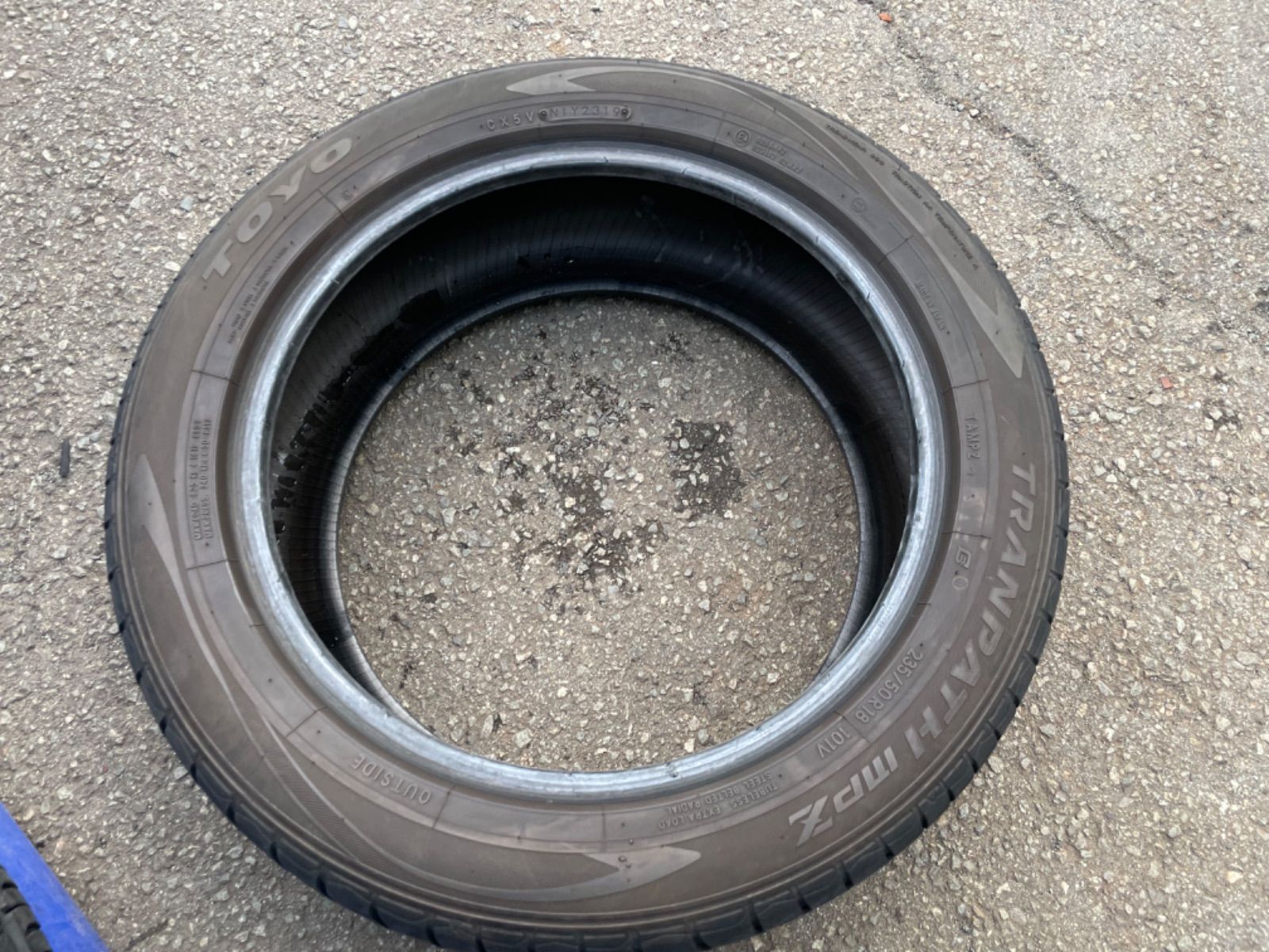 F0132）中古タイヤ4本セット！235/50R18 TOYO 2016年製造、クラウン 
