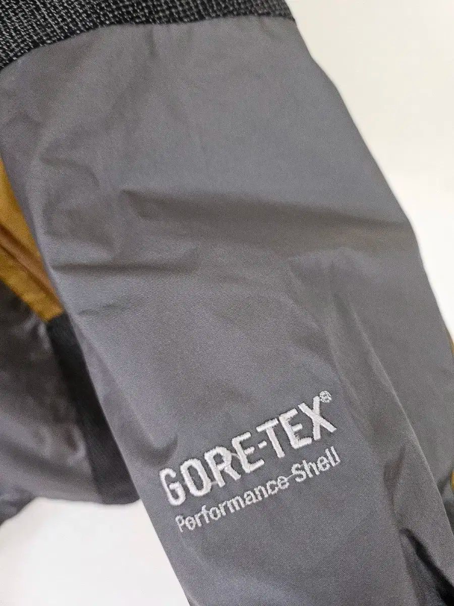 ゴアテックス