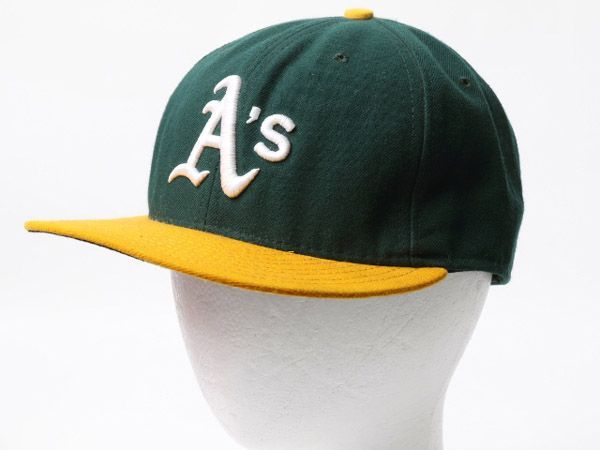 本物の 70sヴィンテージNEW ERAオークランドアスレチックスキャップUSA 帽子