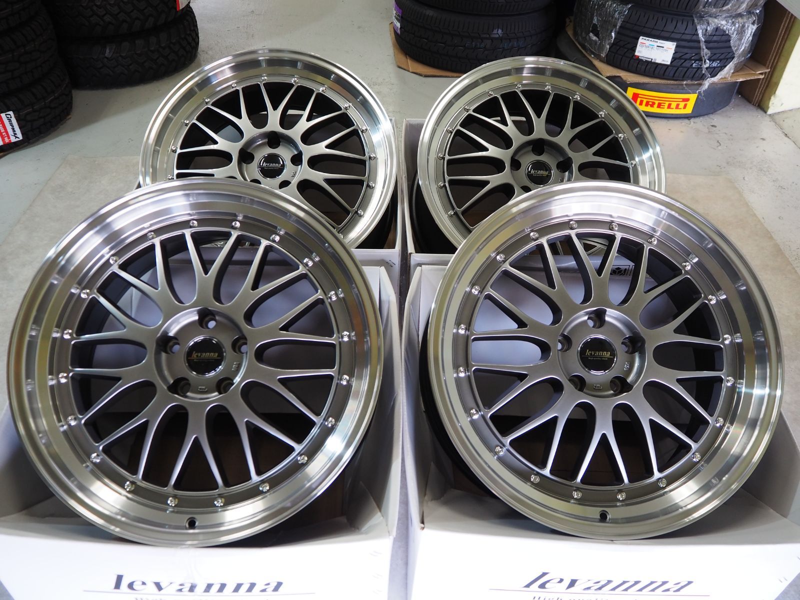 深リムメッシュ levanna V10-EX 20inch 8.5J 35 9.5J 38 5H114.3 クラウン マークX アルファード
