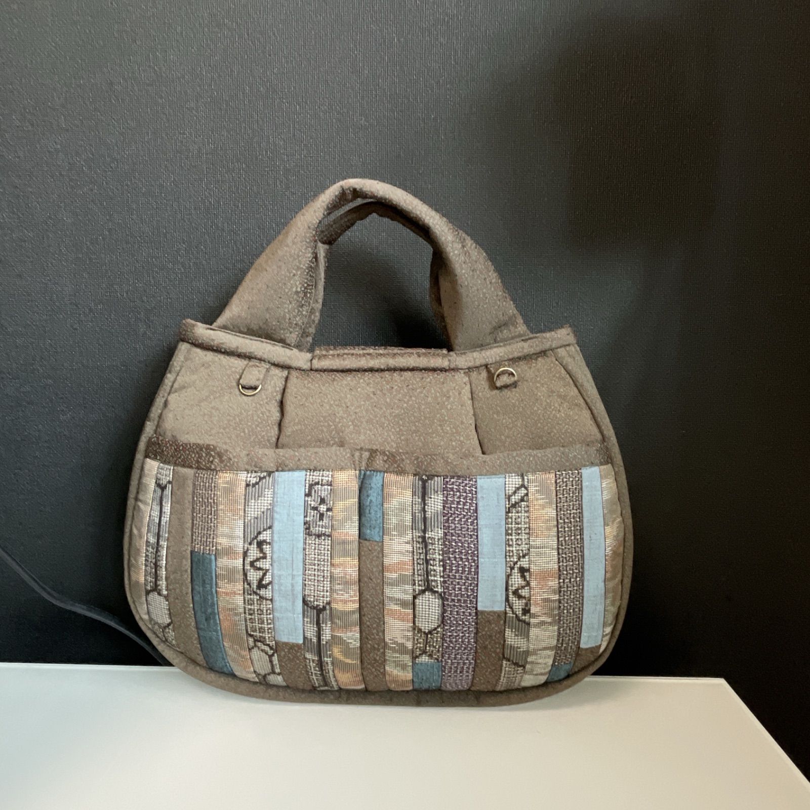 紬　パッチワークバッグ　ハンドメイド 着物パッチワークのトートバッグ 1 | iichi 日々の暮らしを