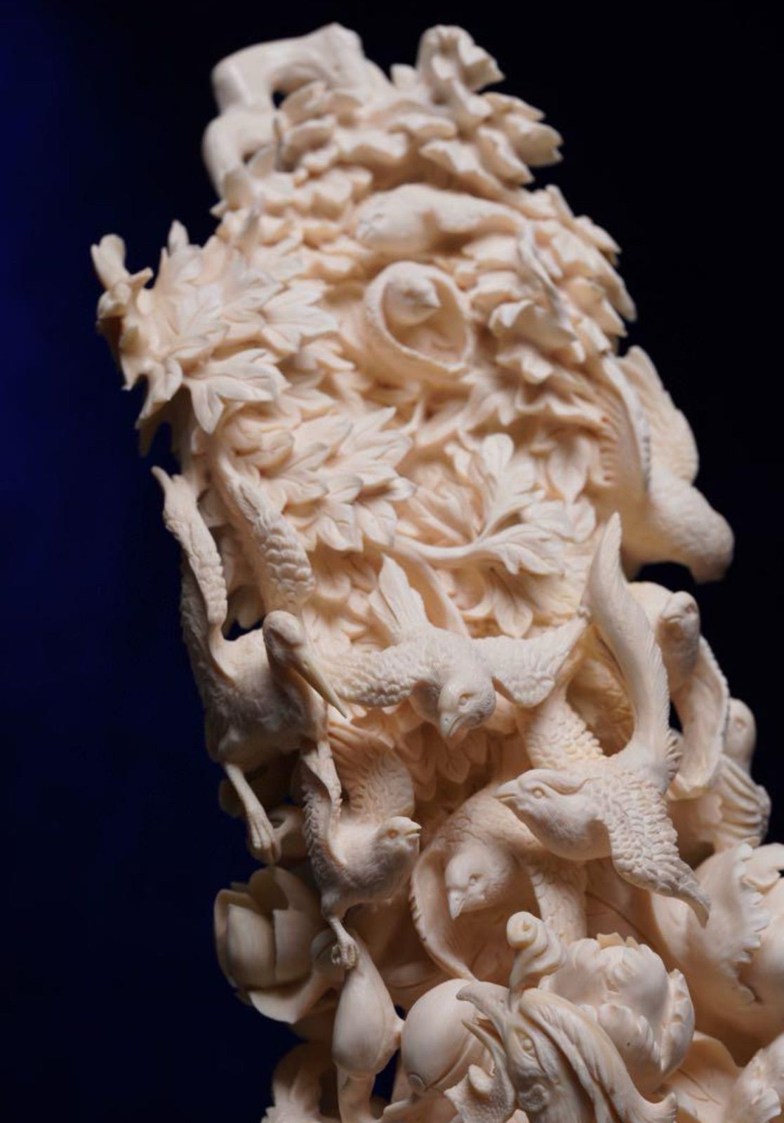 天然マンモス牙美しい手作り彫刻百鳥朝鳳 置物 天然マンモス牙美しい手作り彫刻百鳥朝鳳 置物