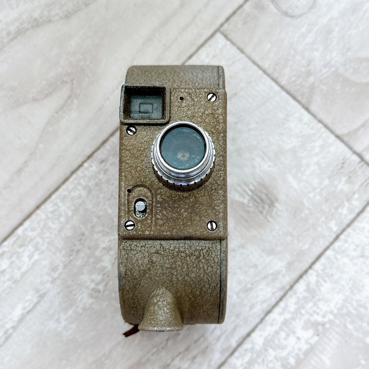 1930's Bell & Howell 134 Double 8mm Film Camera - YouTube