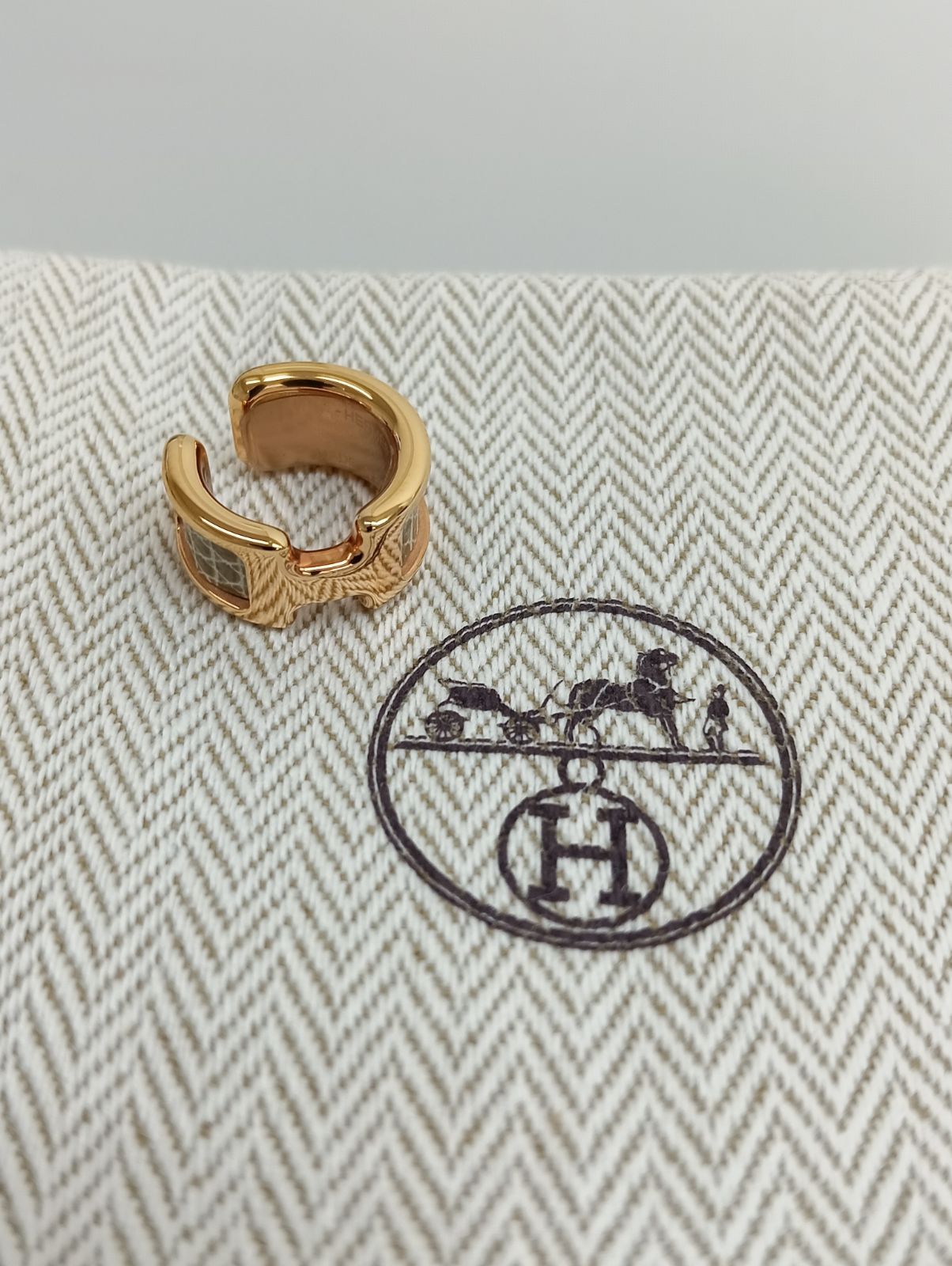 HERMES エルメス オランプPM イヤーカフ リザード×メタル グレージュ系×ゴールド