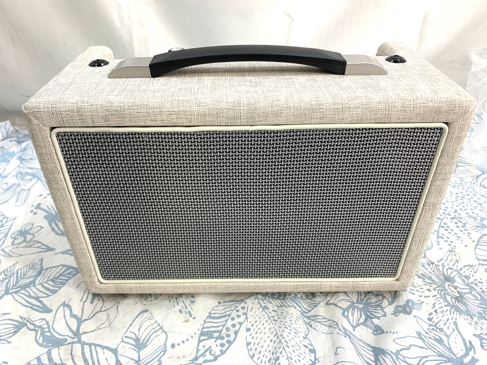 Louis LBA-10 ベースアンプ 10W 幅30cm 小型 ミルキーホワイト