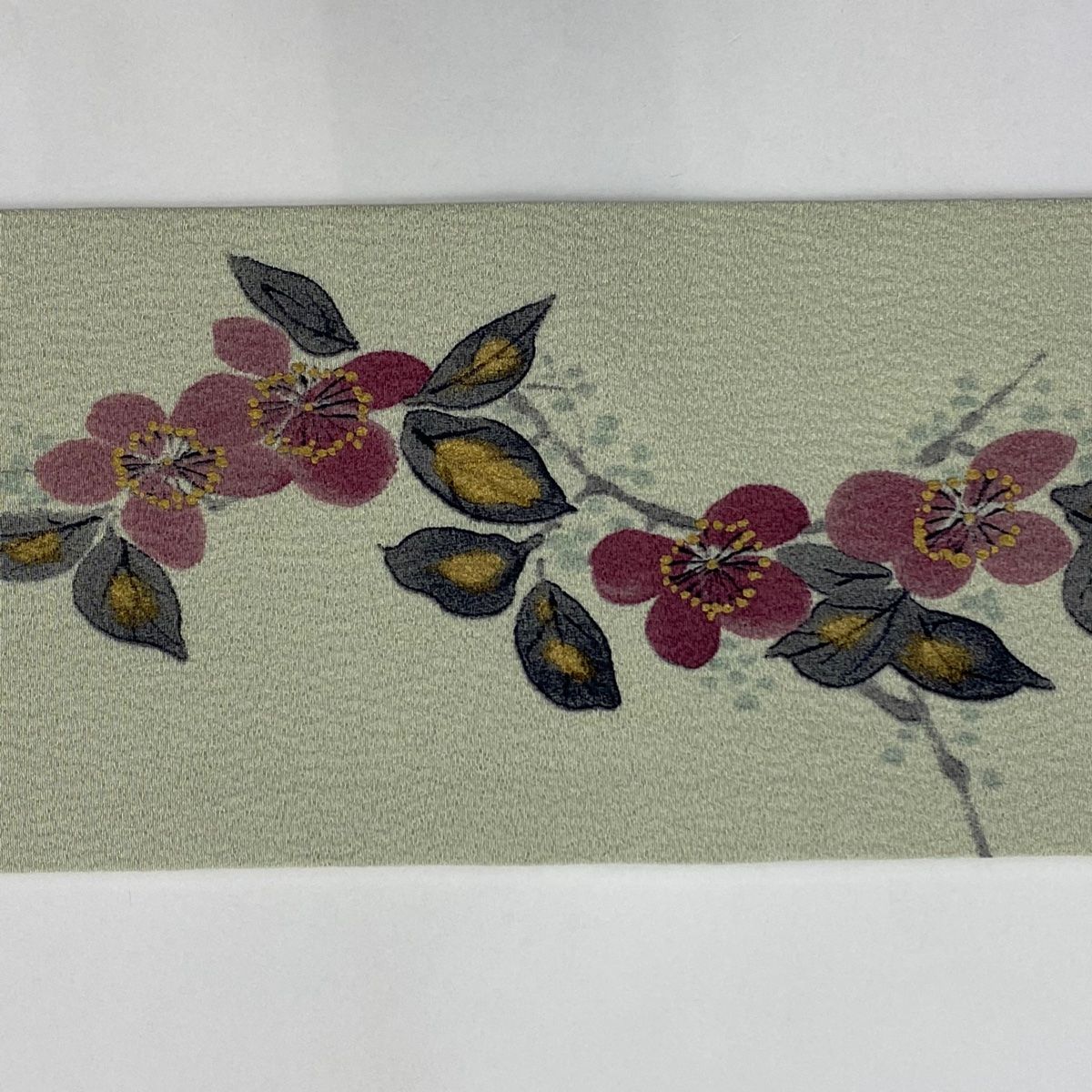 新品未使用‼️ 作家 山科春宣 名古屋帯 枝花 金彩 灰緑 正絹 名古屋帯 秀品 落款 山科春宣 枝花 金彩 薄緑 正絹 【中古】 - メルカリ