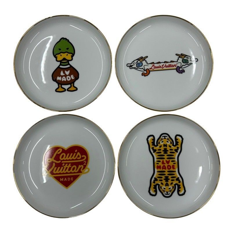 ルイヴィトン ガラス灰皿 アクセサリー　ノベルティ 非売品　置物 ルイヴィトン ガラス灰皿 アクセサリー ノベルティ 非売品 置物