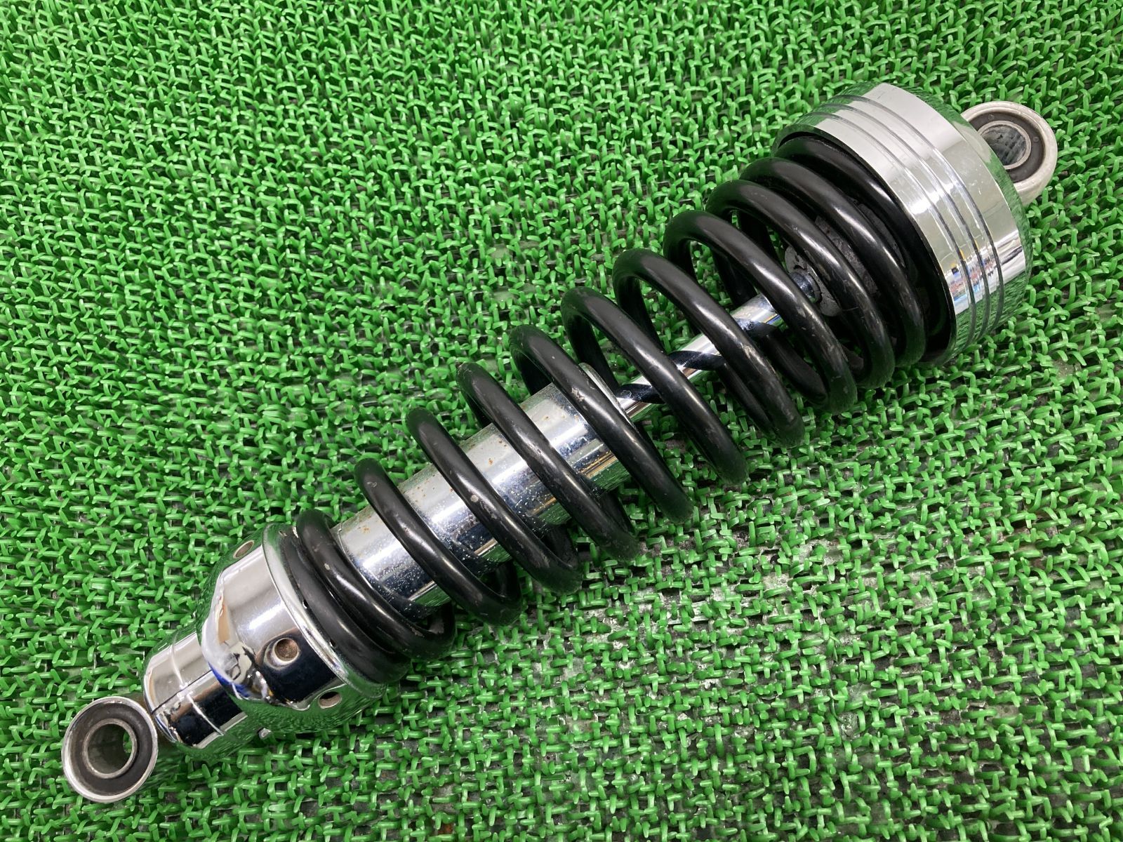 ヤマハVmax1200純正リアサスペンション　中古品 ヤマハVmax1200純正リアサスペンション 中古品 - メルカリ
