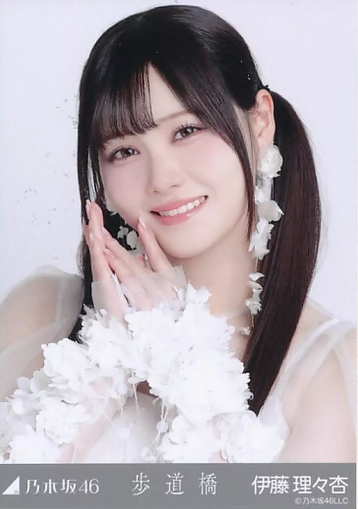 中古】生写真(乃木坂46) 伊藤理々杏/バストアップ/「歩道橋」WebShop