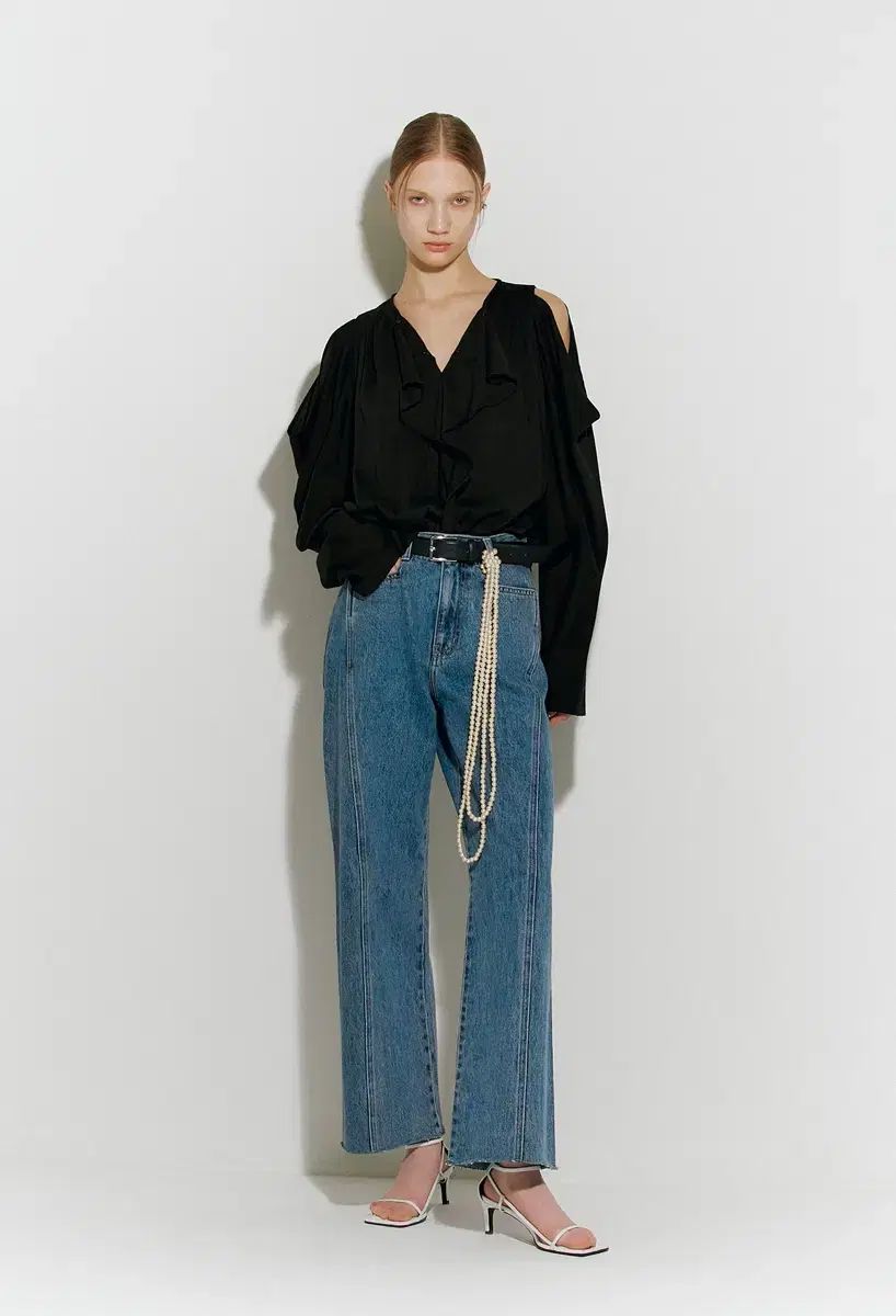 ORR カットアウト フリル ブラウス