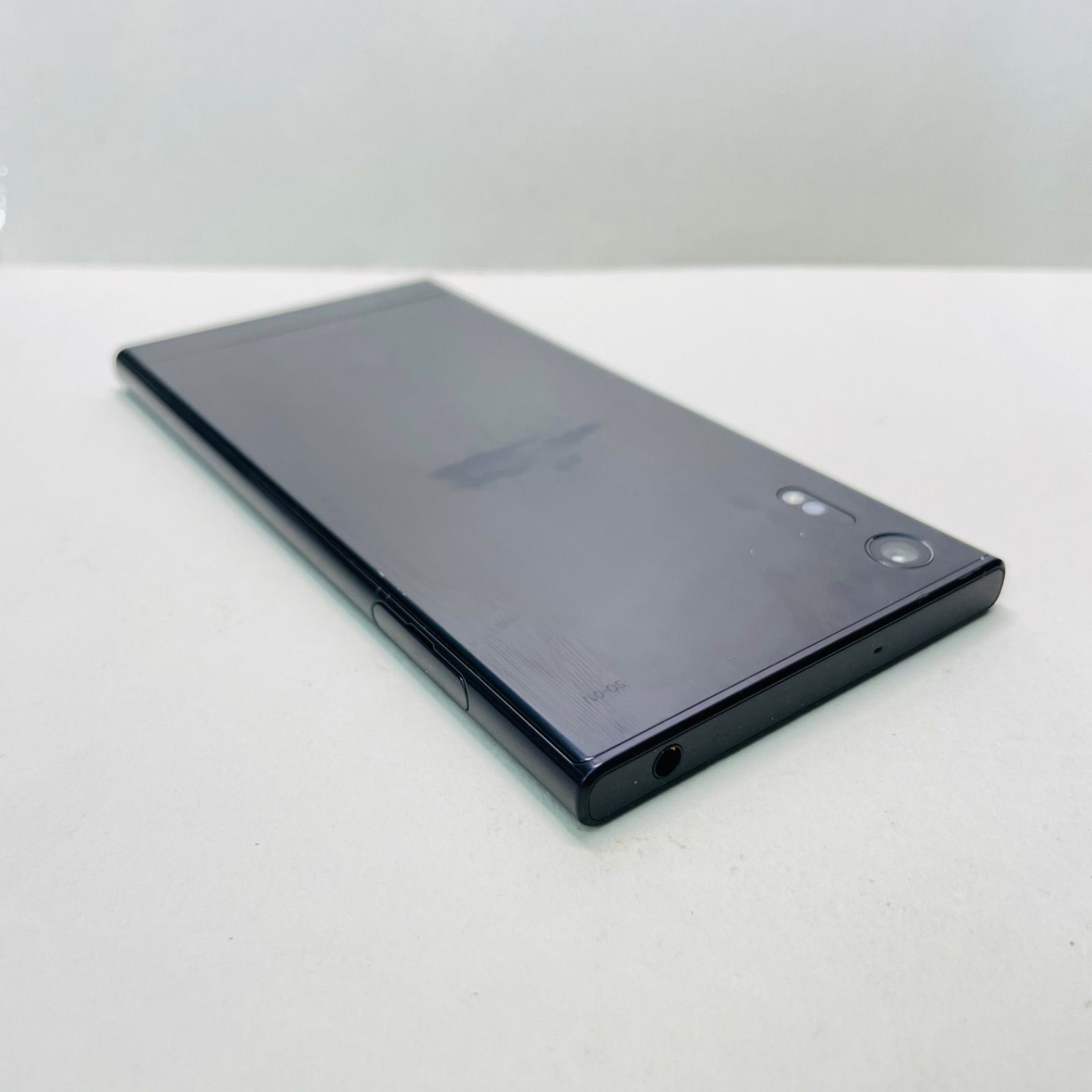 SONY - ようさん  sony Xperia so-01j 2017製 sim解除済 Amazon | SONY(ソニー) Xperia XZ 32GB プラチナ SO-01J docomo