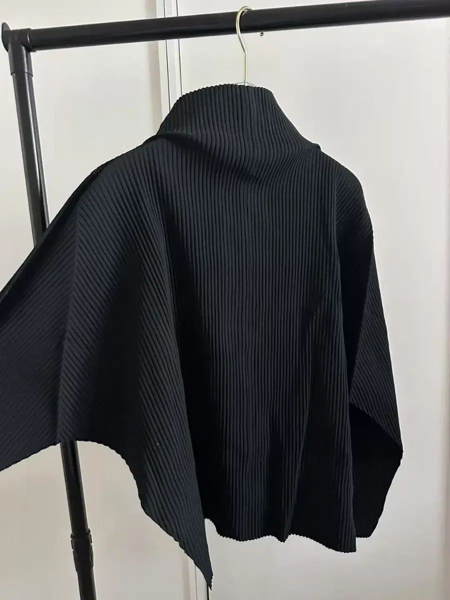 me ISSEY MIYAKEイッセイミヤケ プリージャケット カーディガン me ISSEY MIYAKE ISSEY MIYAKE(イッセイミヤケ) ビューティー