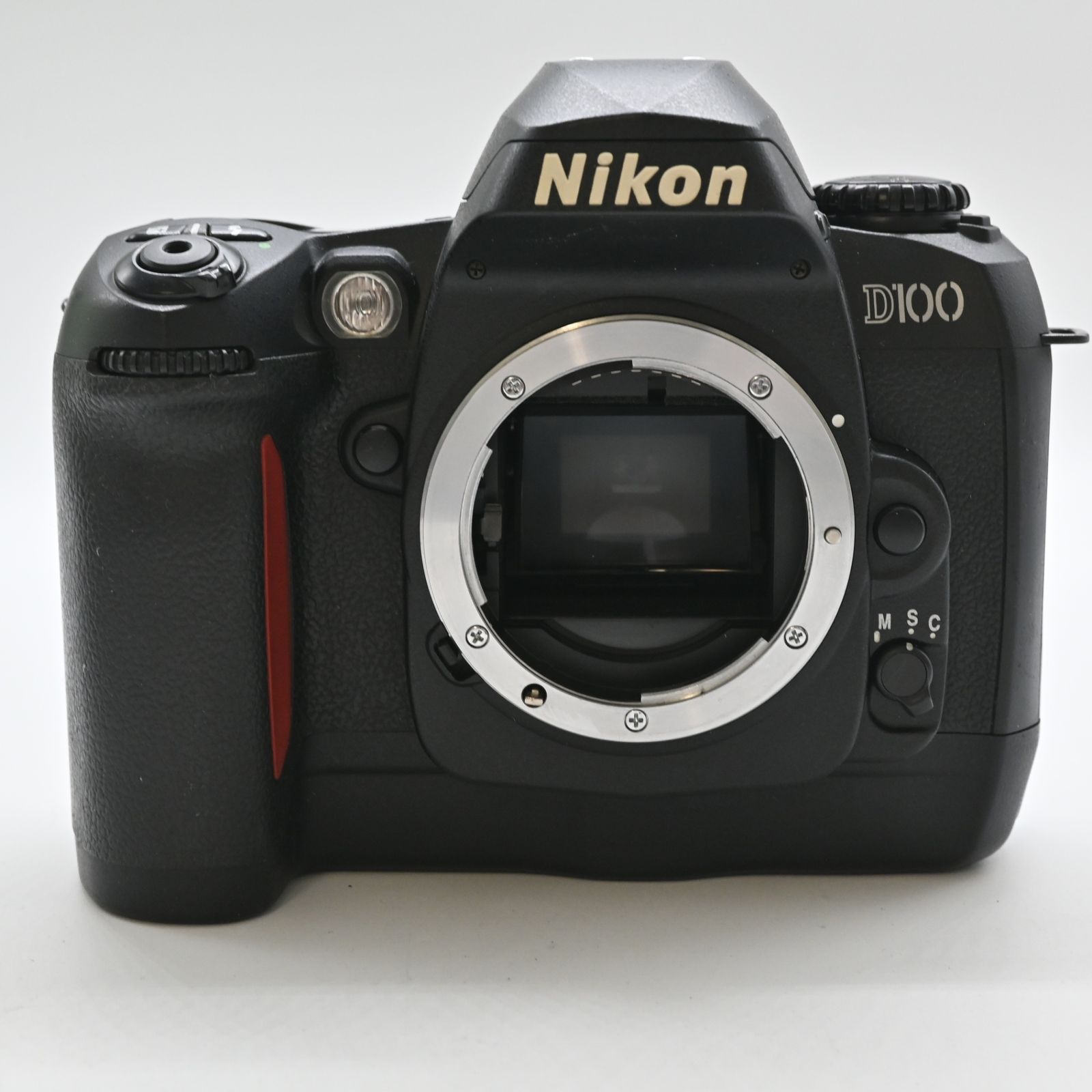 Nikon D100 デジタル一眼レフカメラボデー　ジャンク扱い 難有品】Nikon デジタル一眼レフ D100 ボディ - メルカリ