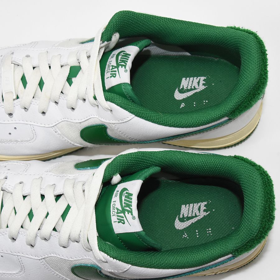 Bランク】Nike Air Force 1 07 LV8 Low White Pine Green DO5220-131