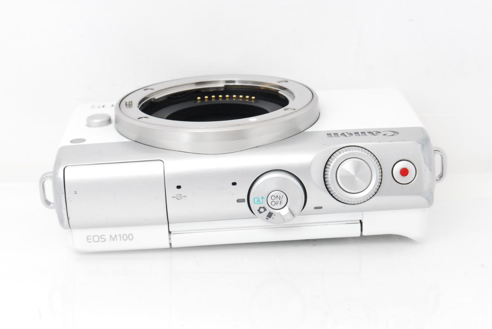 ❤️極美品✨コンパクト・オシャレ・ハイクオリティ★キヤノン EOS M100❤️ ❤️コンパクト・オシャレ・ハイクオリティカメラ☆キヤノン EOS M100