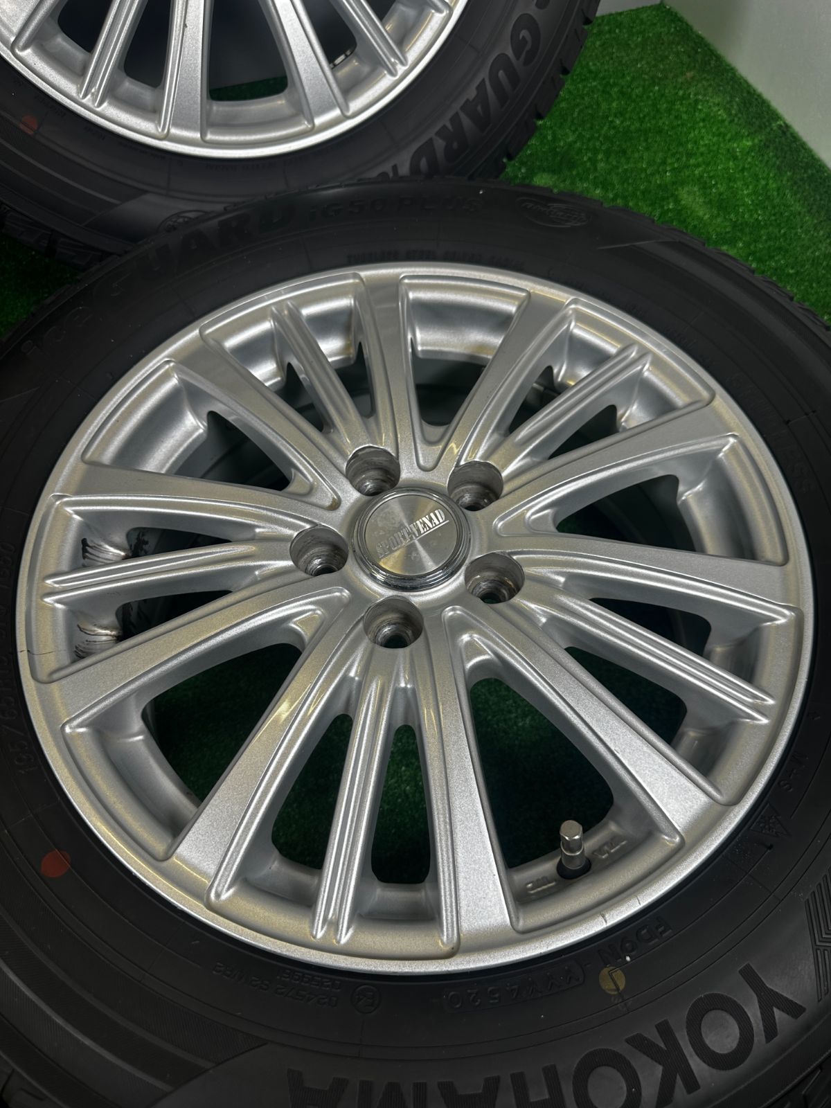 送料無料15x6J +45 5穴 PCD100 195/65R15 ヨコハマ IG50+ 4本 送料無料15x6J +45 5穴 PCD100 195/65R15 ヨコハマ IG50+ 4本