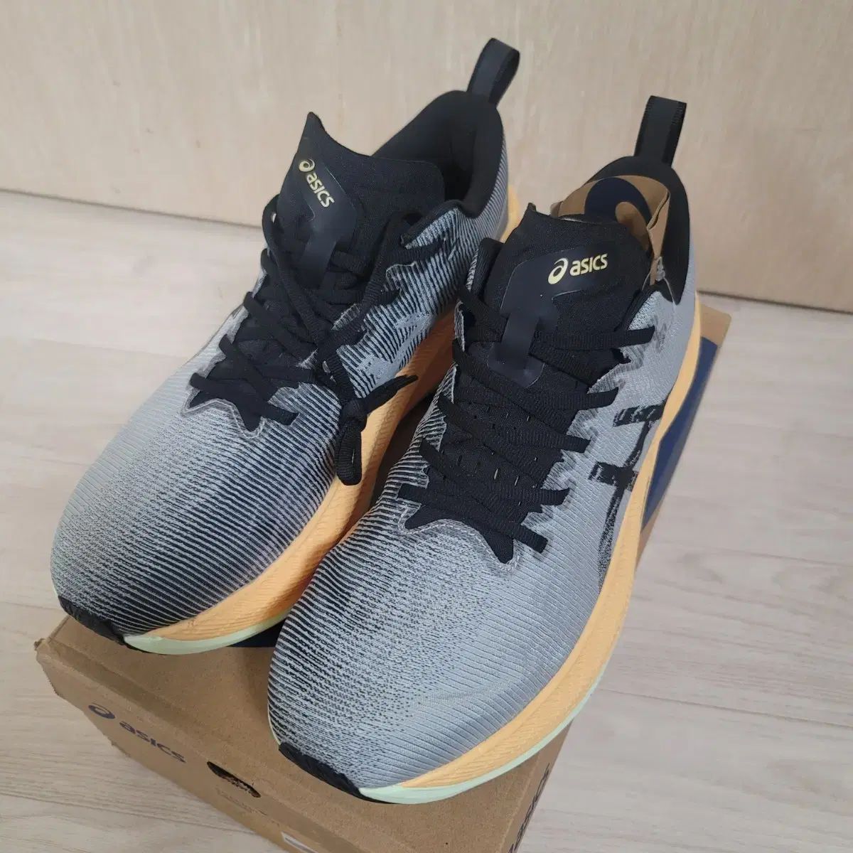 アシックス スーパーブラスト