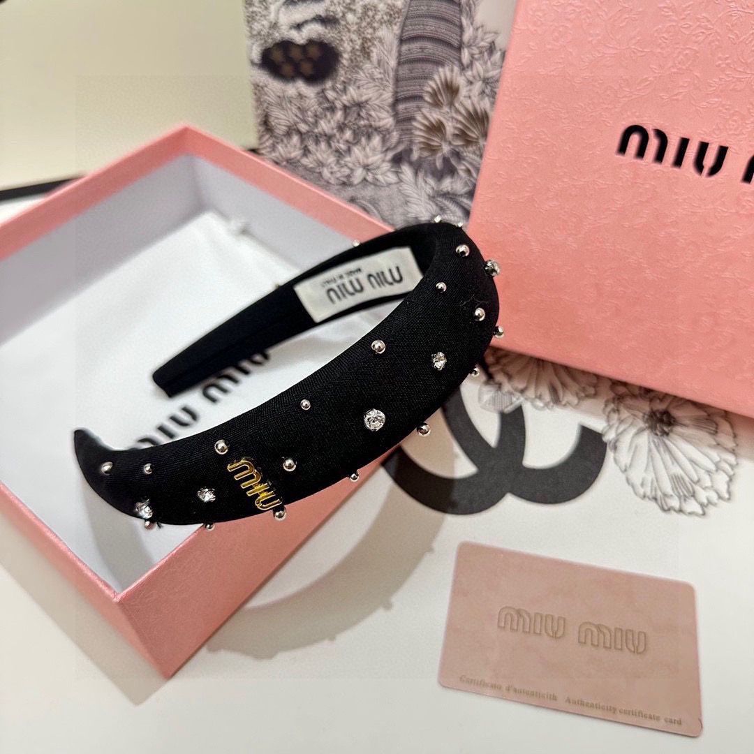 新品 miumiu 高級 ヘアバンド - メルカリ