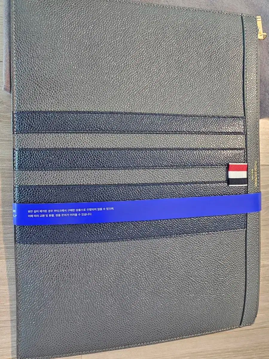 Thom Browne(トム ブラウン) クラッチバッグ 新品、未使用