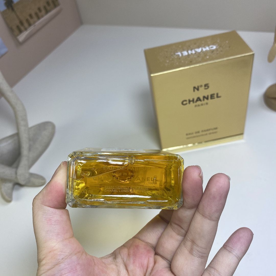 未使用　CHANEL　NO5 オーデパルファム　100ml　箱付き 楽天市場】CHANEL No.5EAU DE PARFUM 100ml SPRAYシャネル No.5