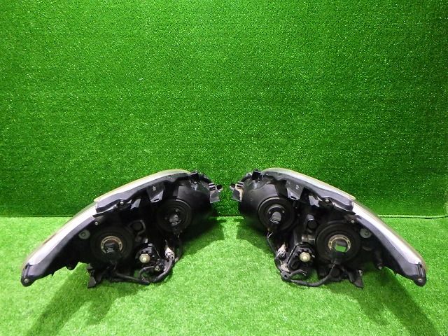 トヨタ純正 プリウス30前期 ハロゲンヘッドライト 左右セット⭐中古品⭐ トヨタ純正 プリウス 30 前期 純正ハロゲンヘッドライト 左右