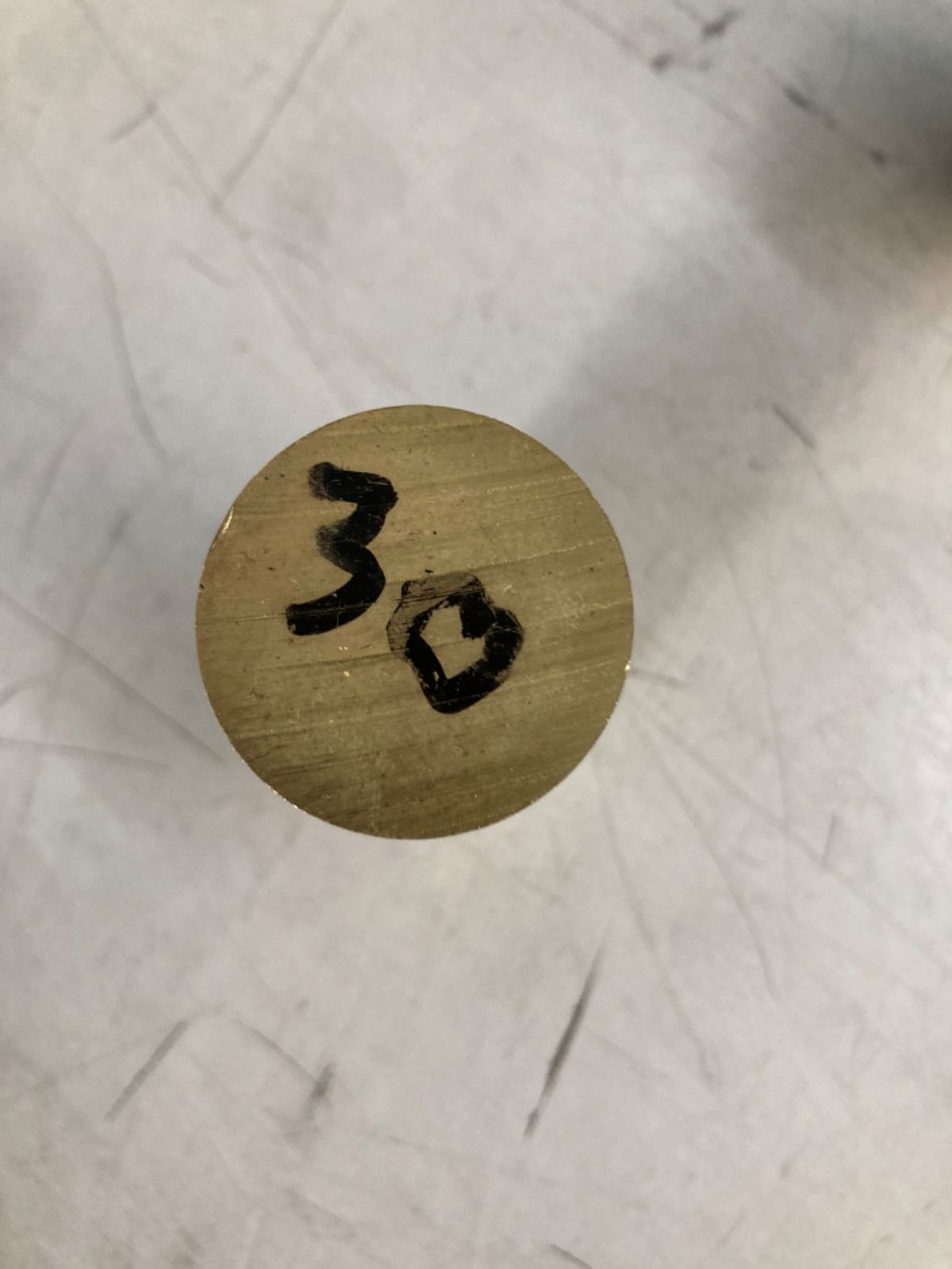 真鍮丸棒　カドミレス　φ30×66mm 外径素材肌　金属材料　端材　1本