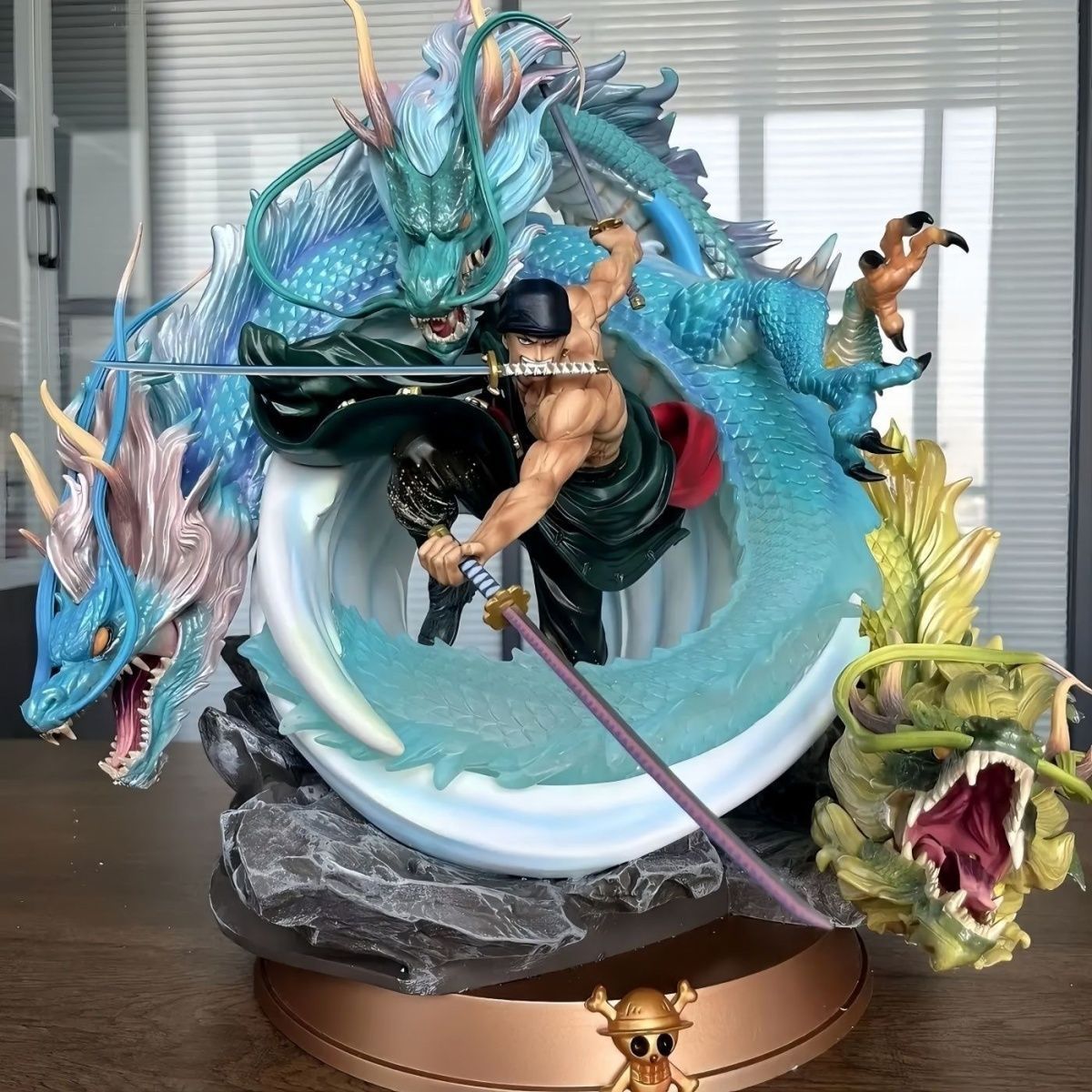 【新品未開封】ONE PIECE ワンピース 三刀流 ロロノア・ゾロ フィギュア