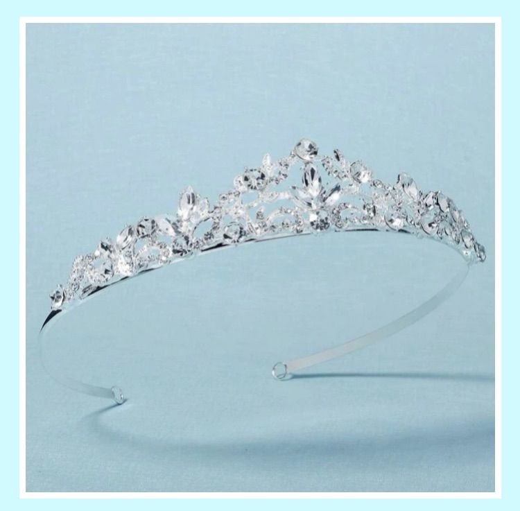 ウェディング ドレス 花嫁 ティアラ シンプル キュービック