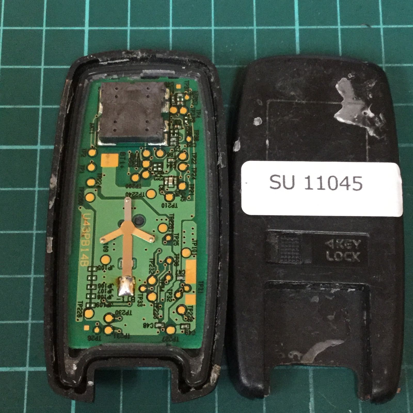 SU11045 スズキ U43PB14B 点灯無し 純正 セルボ ワゴンR MRワゴン モコ フレア AZワゴン 2ボタン スマートキー キーレス  リモコン - メルカリ