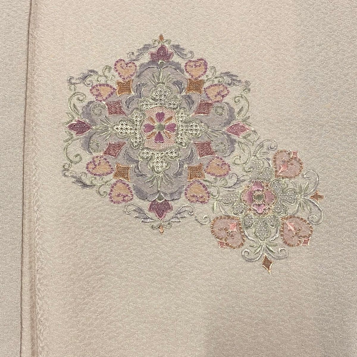 付下げ 身丈159.5cm 裄丈64.5cm M 袷 華文 霞 刺繍 ぼかし 薄紫