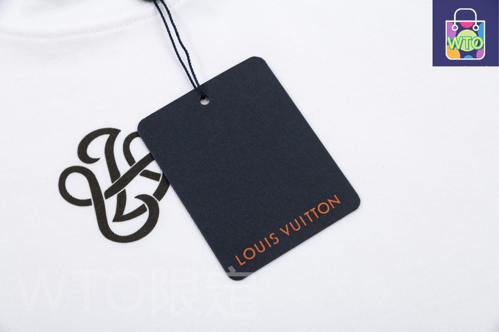 ルイヴィトン　スタープリント　Tシャツ　M 本日限定特価】Louis Vuitton スター＆テキストプリントTシャツ