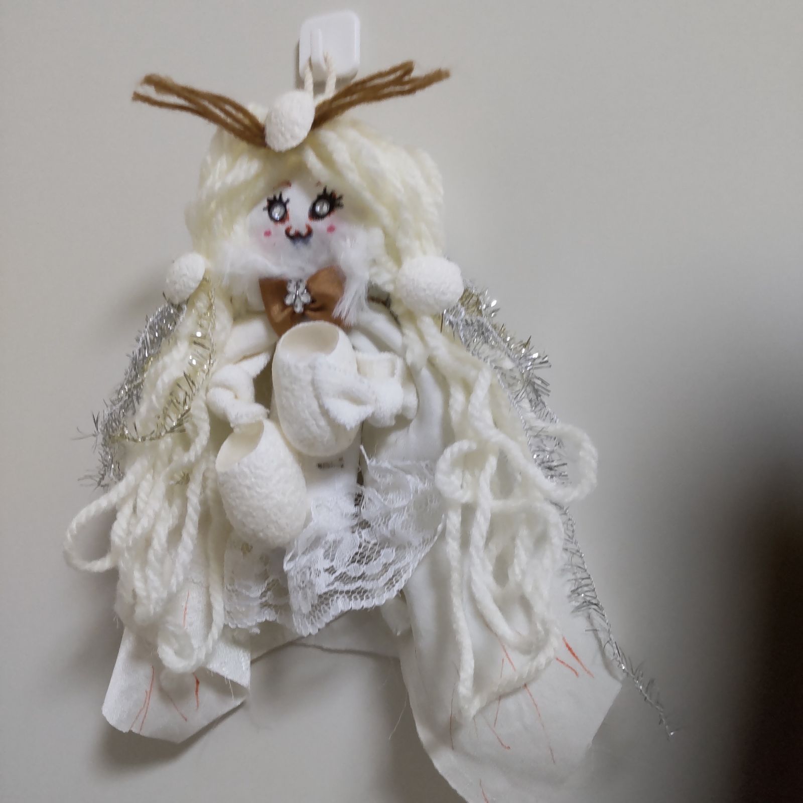 蚕の擬人化ドール 壁掛け - メルカリ