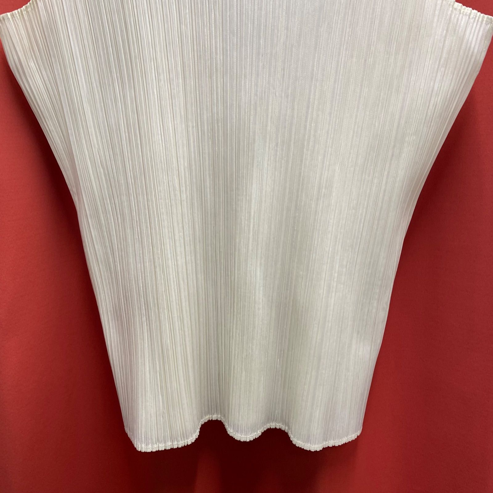 PLEATS PLEASE (イッセイミヤケ)アイボリートップス サイズ3 spc プリーツプリーズ イッセイミヤケ PLEATSPLEASE ISSEYMIYAKE